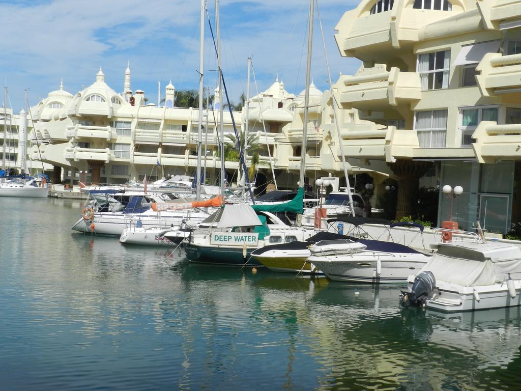 Edificio Diana Apartment Benalmadena Luaran gambar